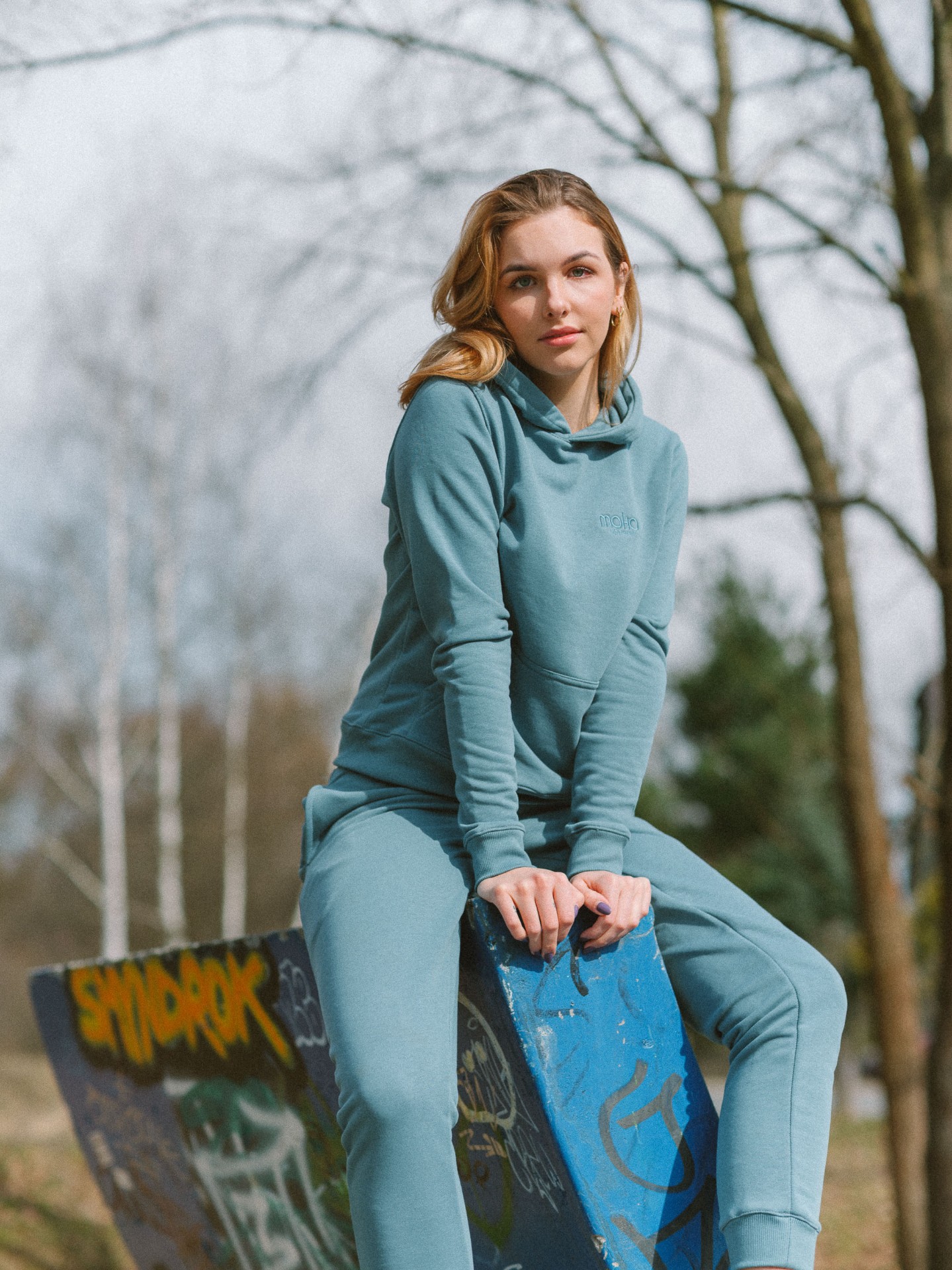 Essentials Hoodie · Women Teal — ujęcie 3