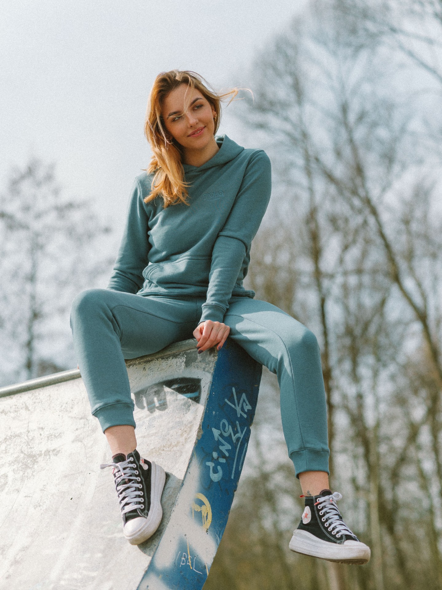 Essentials Joggers · Women Teal — ujęcie 5